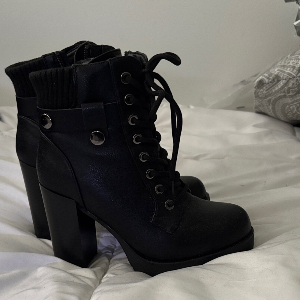 Black Women's Ankle Boots